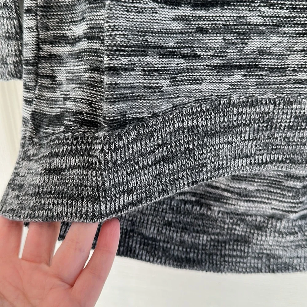 Loft black, gray & white sweater (M). - Picture 5 of 5